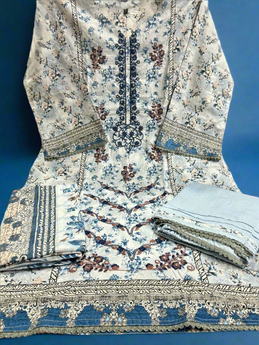 Hoor Embroidered Suit Set