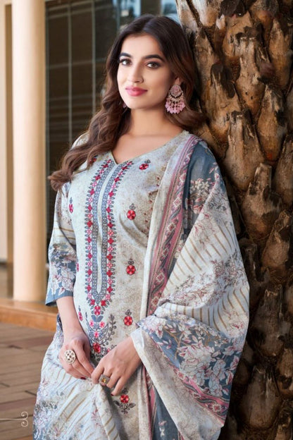 Zehra Embroidered Suit Set
